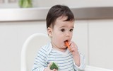 Mẹo hay để bữa ăn của trẻ không trở thành 