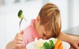 Mẹo hay để bữa ăn của trẻ không trở thành 
