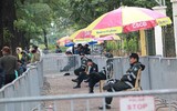 Lực lượng Công an dầm mình làm nhiệm vụ trong rét hại ở miền Bắc và mưa lũ tại miền Trung