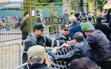 Lực lượng Công an dầm mình làm nhiệm vụ trong rét hại ở miền Bắc và mưa lũ tại miền Trung