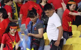 [Ảnh] Những hình ảnh đẹp của CĐV Việt Nam trên sân Bukit Jalil