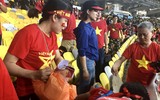 [Ảnh] Những hình ảnh đẹp của CĐV Việt Nam trên sân Bukit Jalil