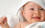 Khéo léo học tắm đúng cách cho trẻ sơ sinh trong mùa đông