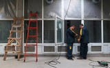Mục sở thị các trại nuôi hàng tỷ con gián bằng thức ăn thừa ở Trung Quốc