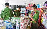 [Ảnh] Cảnh báo nguy cơ mất an toàn thực phẩm dịp Tết và Lễ hội đầu xuân 2019