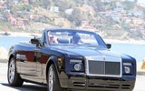 [ẢNH] Bóc giá quà Giáng sinh của Sao Hollywood để đo 