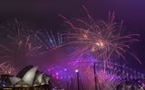 [ẢNH] Đại tiệc pháo hoa rợp trời chào đón năm mới 2019 ở Việt Nam và trên thế giới