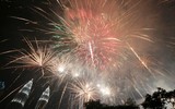 [ẢNH] Đại tiệc pháo hoa rợp trời chào đón năm mới 2019 ở Việt Nam và trên thế giới