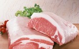 [ẢNH] Lợn dịch hoành hành: Bạn có biết cách chọn thịt lợn tươi ngon, không nhiễm bệnh?