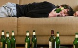 [ẢNH] Khiếp sợ bệnh nặng dễ mắc do Tết uống rượu 
