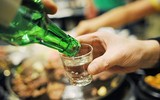 [ẢNH] Khiếp sợ bệnh nặng dễ mắc do Tết uống rượu 