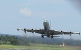Hình ảnh thương tâm của vụ rơi máy bay Boeing 707 tại Iran