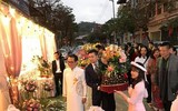 Những khoảnh khắc không thể ngọt ngào hơn trong đám cưới của nghệ sĩ Trung Hiếu