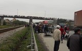 Hiện trường vụ tai nạn xe tải tông đoàn đi viếng liệt sĩ khiến 8 người tử vong ở Hải Dương