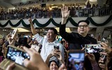 Bản sao nhà lãnh đạo Kim Jong-un và những lần gây chú ý khi xuất hiện cùng bản sao Tổng thống