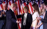 Quý tử 13 tuổi nhà Tổng thống Donald Trump gây bão bên lề hội nghị Mỹ - Triều