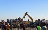 Hiện trường vụ tai nạn máy bay Ethiopia chở 157 người, không một ai sống sót