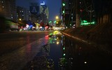 [ẢNH] Hà Nội mưa phùn, người dân di chuyển khó khăn trên hai tuyến đường dự kiến cấm xe máy