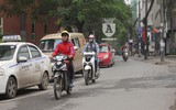 [Ảnh] Những hành vi vượt đèn đỏ, đi ngược chiều… cần xử lý thật nghiêm