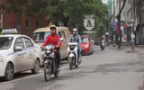[Ảnh] Những hành vi vượt đèn đỏ, đi ngược chiều… cần xử lý thật nghiêm