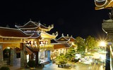 [ẢNH] Cận cảnh vẻ đẹp tráng lệ của chùa Ba Vàng