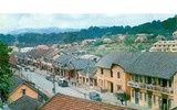 [ẢNH] Cận cảnh khu trung tâm Hòa Bình sắp bị phá bỏ của Đà Lạt xưa và nay