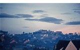 [ẢNH] Cận cảnh khu trung tâm Hòa Bình sắp bị phá bỏ của Đà Lạt xưa và nay