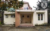 [Ảnh] Công viên Cầu Giấy: Hãi hùng vào nhà vệ sinh công cộng bẩn thỉu