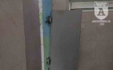 [Ảnh] Công viên Cầu Giấy: Hãi hùng vào nhà vệ sinh công cộng bẩn thỉu