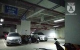 [Ảnh] Ô tô đỗ bừa bãi trong khu chung cư: Tiện việc mình, gây ảnh hưởng cả cộng đồng