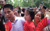 Trời mát, người dân vẫn vật vã di chuyển tại Lễ hội Đền Hùng