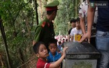 Trời mát, người dân vẫn vật vã di chuyển tại Lễ hội Đền Hùng