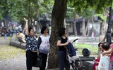 [ẢNH] Ngắm đường phố Hà Nội vắng hoe, yên ả trong ngày Giỗ tổ Hùng Vương