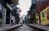 [ẢNH] Ngắm đường phố Hà Nội vắng hoe, yên ả trong ngày Giỗ tổ Hùng Vương