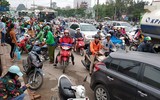 [ẢNH] Dòng người ùn ùn đổ về Hà Nội sau nghỉ lễ Giỗ Tổ Hùng Vương
