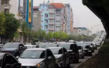 [ẢNH] Dòng người ùn ùn đổ về Hà Nội sau nghỉ lễ Giỗ Tổ Hùng Vương