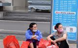 [ẢNH] Dòng người ùn ùn đổ về Hà Nội sau nghỉ lễ Giỗ Tổ Hùng Vương