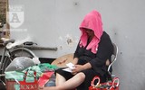 [Ảnh] Người dân Hà Nội chật vật di chuyển, mưu sinh trong cái nắng 40 độ C