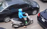 [Ảnh] Đa dạng cách chống nắng của người Hà Nội trong ngày đầu nóng cao điểm