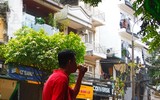 [Ảnh] Đa dạng cách chống nắng của người Hà Nội trong ngày đầu nóng cao điểm