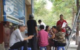 [Ảnh] Đa dạng cách chống nắng của người Hà Nội trong ngày đầu nóng cao điểm