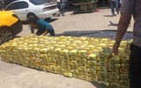 Lại bắt giữ 1,1 tấn ma túy tổng hợp giấu trong loa thùng ở TP.HCM