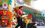 [Ảnh] Những khoảnh khắc bình dị nơi ‘xóm đường tàu’ khi bình minh lên