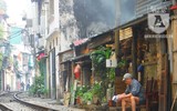 [Ảnh] Những khoảnh khắc bình dị nơi ‘xóm đường tàu’ khi bình minh lên