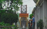 [Ảnh] Những khoảnh khắc bình dị nơi ‘xóm đường tàu’ khi bình minh lên