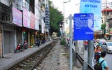 [Ảnh] Những khoảnh khắc bình dị nơi ‘xóm đường tàu’ khi bình minh lên