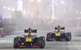 [ẢNH] Mãn nhãn với màn biểu diễn xe đua F1 nóng 