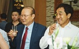 Dàn soái ca áo trắng tuyển Việt Nam gây sốt khi đi dự đám cưới cầu thủ Hùng Dũng