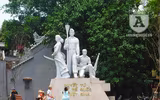 [Ảnh] Thú vị trước một Hồ Gươm vắng lặng trong ngày đầu tiên của dịp nghỉ lễ