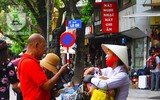 [Ảnh] Thú vị trước một Hồ Gươm vắng lặng trong ngày đầu tiên của dịp nghỉ lễ
